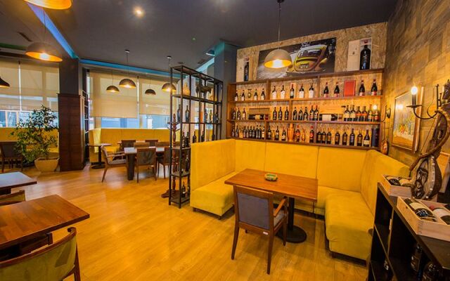 F And M Hotel Tirana