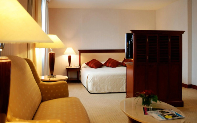 Evergreen Laurel Hotel