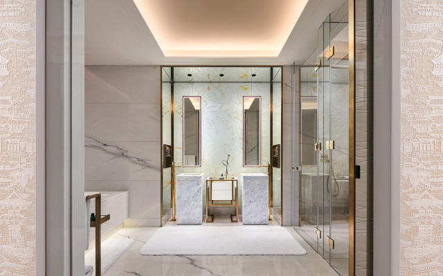 J Hotel, Shanghai Tower