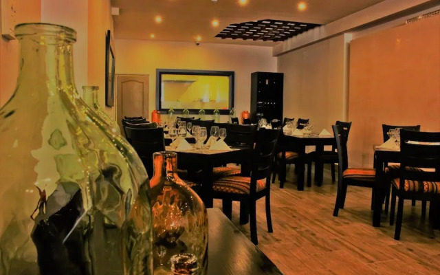 Wayqey Hotel