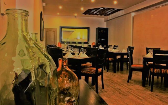Wayqey Hotel