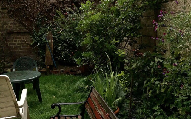 Charming 5-bed Apartment in Edinburgh