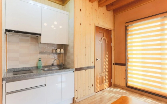 Gyeongju Hanok Kkotjam Pension