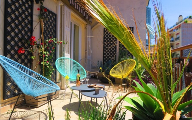 Sunny Terrace by Nestor&Jeeves