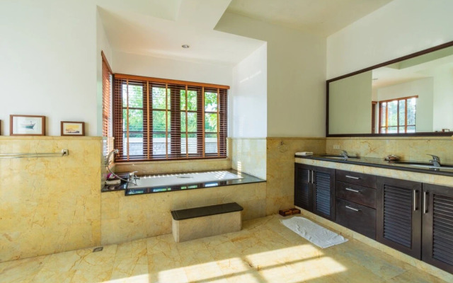 Beautiful 4 Bedroom Bali Style Villa S4