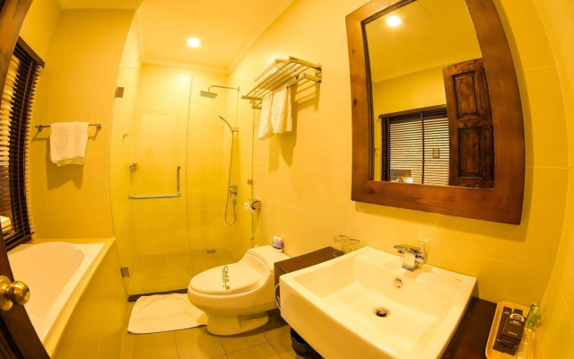 Chu Hotel