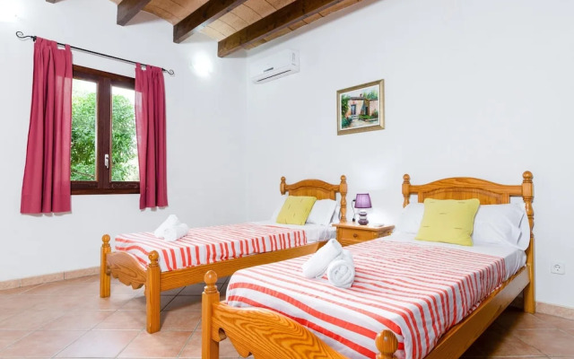 Sa Resclosa - Villa With Private Pool In Buger