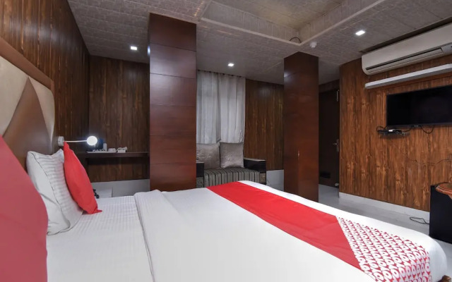 OYO 23188 Glory Villa