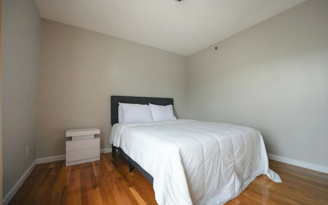 Newark Liberty Gem Brick House Apt 3