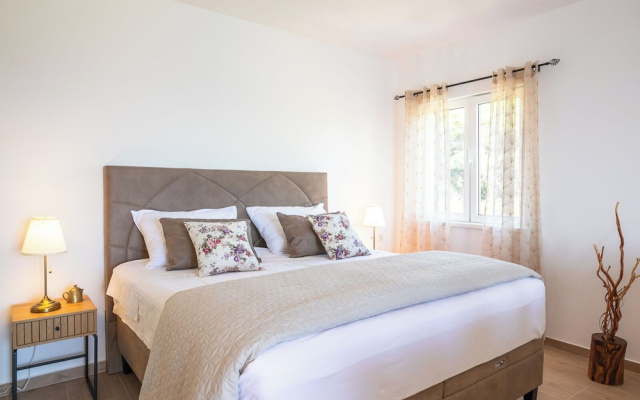Apartments Doro