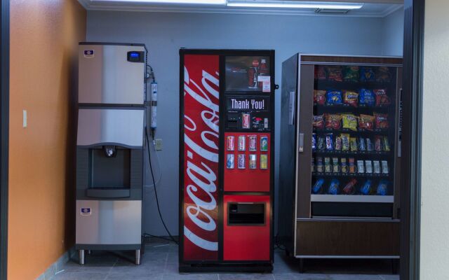 Red Roof Inn & Suites Lexington - Hamburg