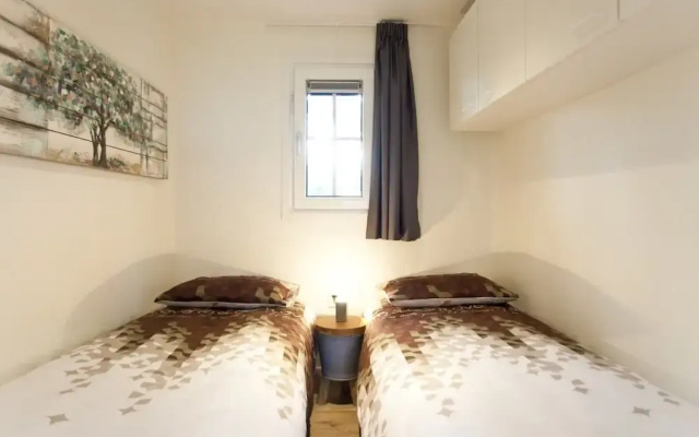 Nice Chalet With Dishwasher, Near the Veluwemeer