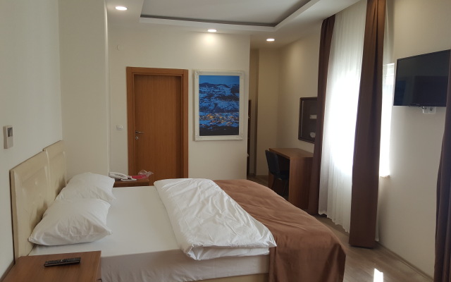 Sanli Hotel Blue