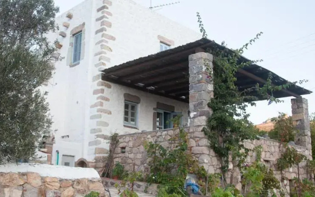 Ampelonas Country House