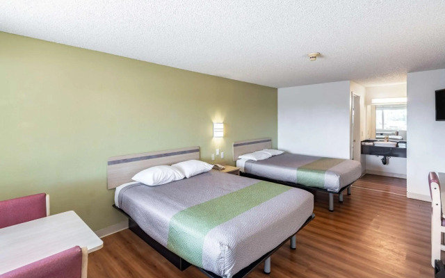 Motel 6 Clarkston, WA