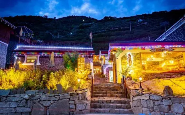 Are Jinci Homestay