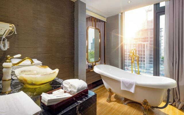 Winsuites Sai Gon Hotel