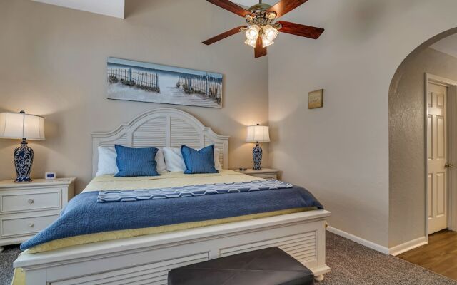 Golden Getaway 2 Bedroom Condo by RedAwning