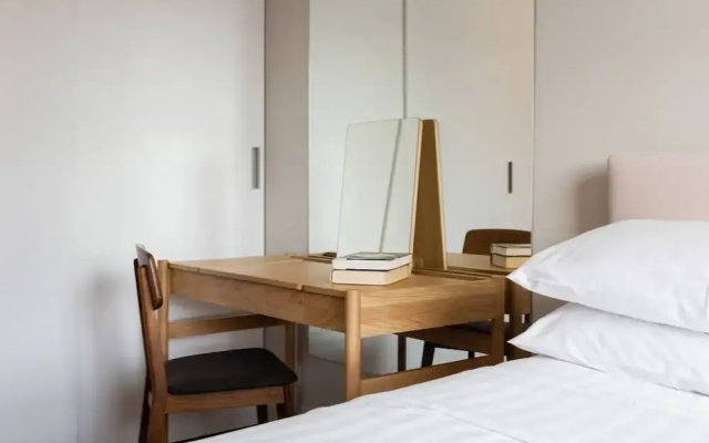 Cresswell Gardens IV by Onefinestay