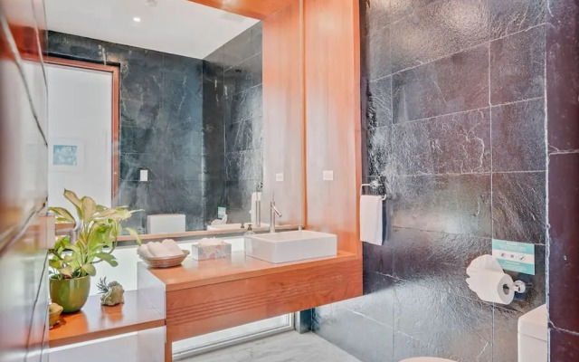 Luxurious 8-bedroom Dreamy Villa