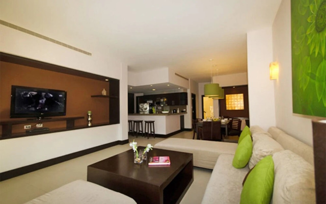 Aldea Thai 323 by PRP