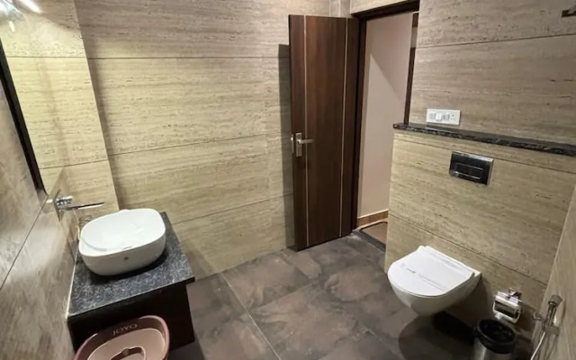 Shri Bhagwan Gopi Dham Dharmsala