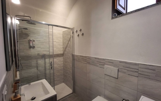 Un Gioiello Nel Corso Principale -itiseasy1