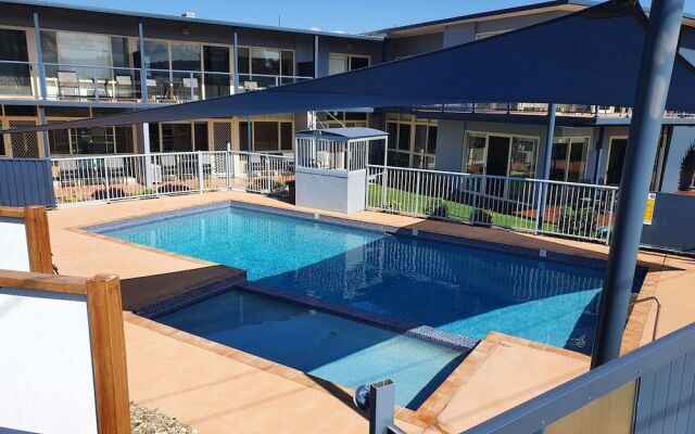 Grandeur Holiday Units