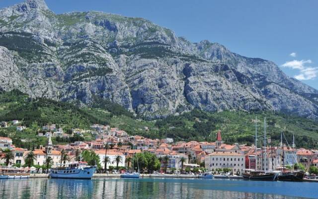 Awsome 2 Bedroom Apartment in Makarska