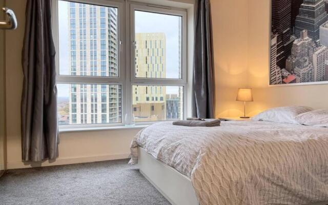 LUXURY APARTMENT, SAUNA, GYM, 24hrs Concierge