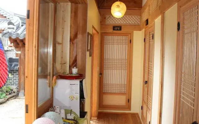 Hongranmiduk Hanok Guesthouse