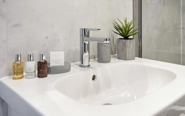The Knightsbridge Suite Next to Sloane Square
