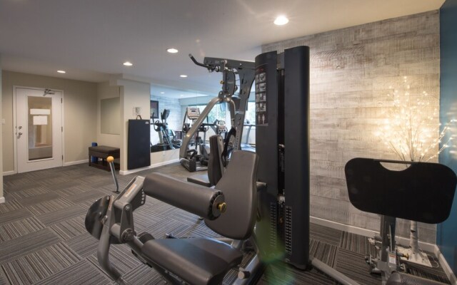 Gibsons Garden Hotel