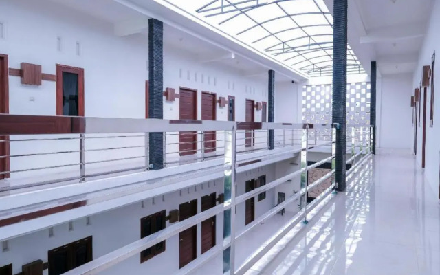 Enfaza Guesthouse by OYO Rooms