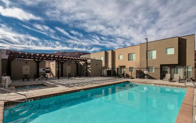 Entrada at Moab 417-421-425-429