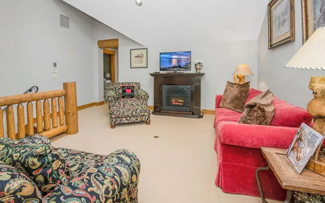 Snowberry by Elevation Accommodations
