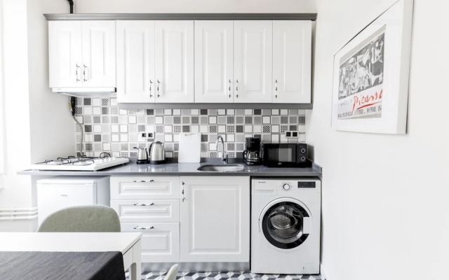 Chic Flat 5 min to Galata Tower in Istiklal Ave