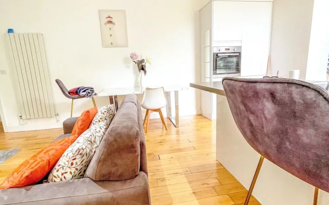 London 2-bed Apartment in Herbert Road