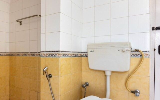 OYO 22407 Golden Sands Classic