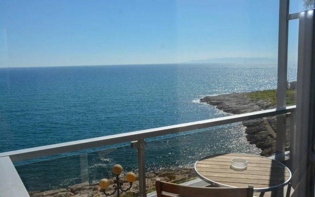 Scorpios Hotel