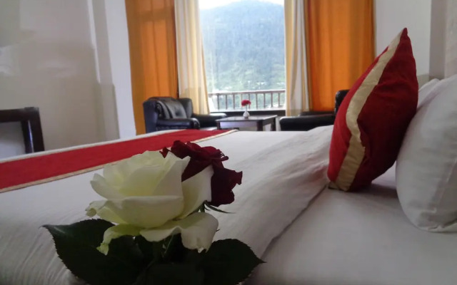 Apple Crescent Resorts