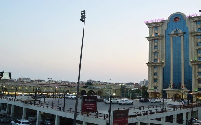 Golden Hotel