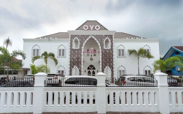 OYO 90741 Grand Shaqilla