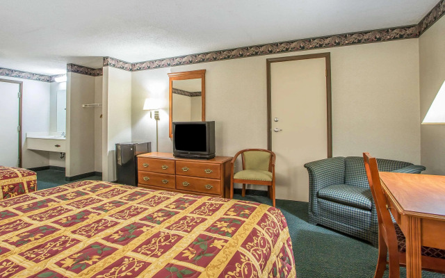 Rodeway Inn Bedford