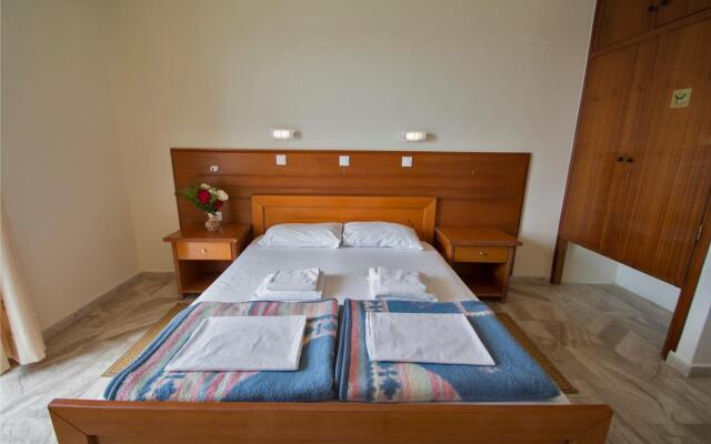 Mammis Beach Hotel