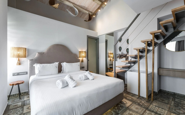 Blue Carpet Luxury Suites