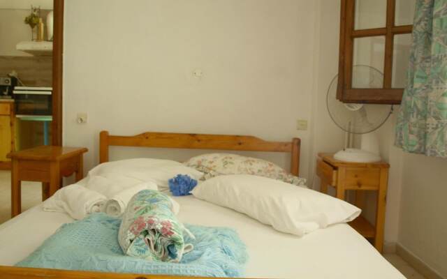 Paradeisos Double Room 6