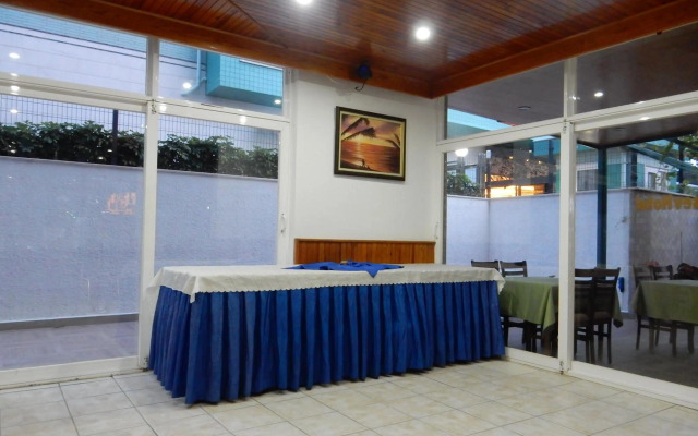 Aysev Hotel