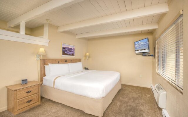 Elk Refuge Inn