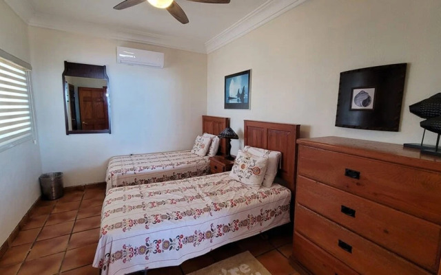 Casa Evita 4 Bedroom Beachfront Home